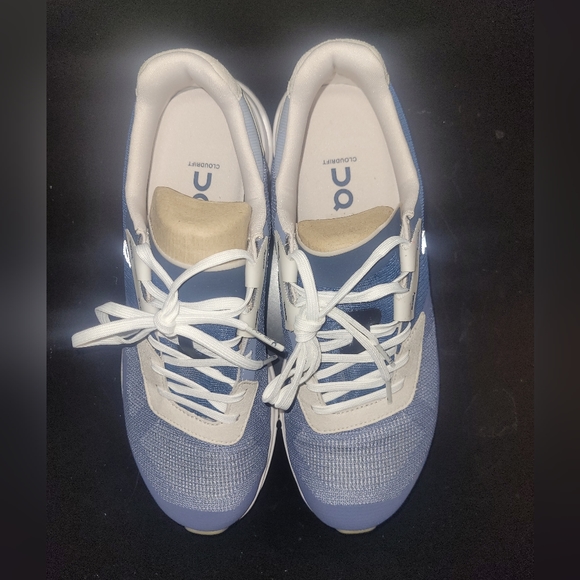 On Running casual sneakers Cloudrift size women's 8.5 color Metal/Navy - Picture 3 of 12